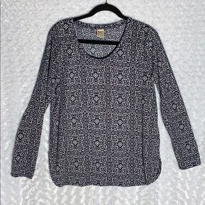 L/S knit top